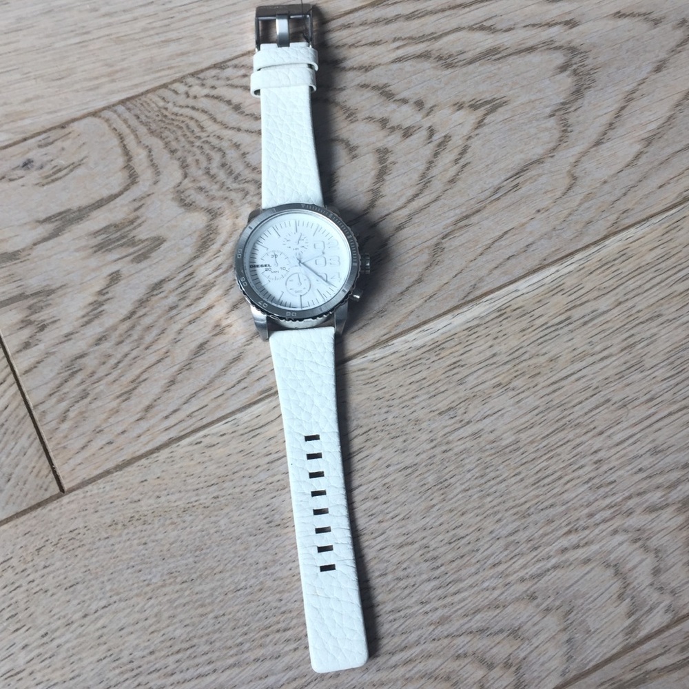 Diesel White Genuine leather strap